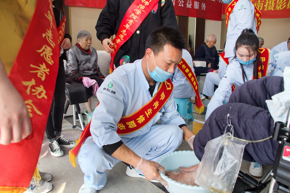 河南省老年公寓扶老助老孝行中華